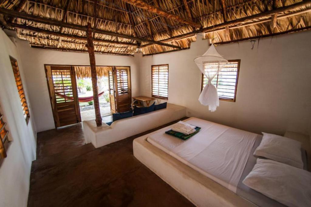 Hotel Paredon Surf House à El Paredón Buena Vista Chambre photo